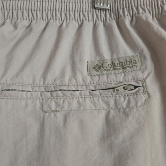 Columbia Sportswear Shorts – Beige, Size L - Picture 4 of 8